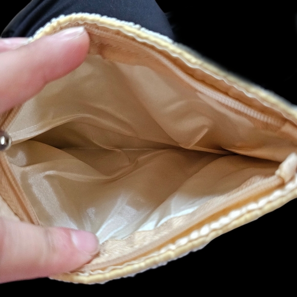 Hand Beaded Wristlet Wallet - Picture 3 of 6